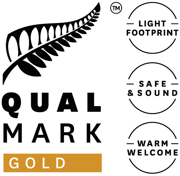 QualMark endorsed visitor transport logo.